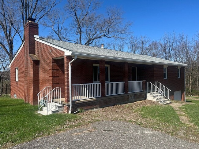 property at 1001 Freedom Rd