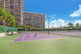 1925 Brickell Ave in Miami, FL - Building Photo - Building Photo