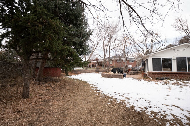 180 Estes St in Lakewood, CO - Foto de edificio - Building Photo