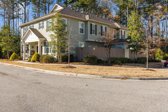 2313 Whitman St in Chesapeake, VA - Foto de edificio - Building Photo