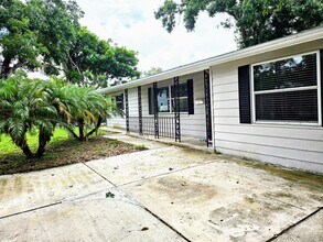 5020 16th Ave N in St. Petersburg, FL - Building Photo - Building Photo