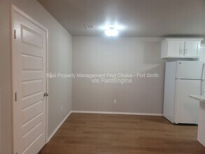 2101 Ingalls Ln in Alma, AR - Foto de edificio - Building Photo