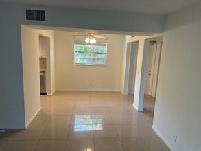 10290 N Military Trl in West Palm Beach, FL - Building Photo - Building Photo