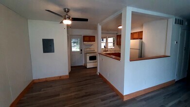 386 Worden St in Ypsilanti, MI - Foto de edificio - Building Photo