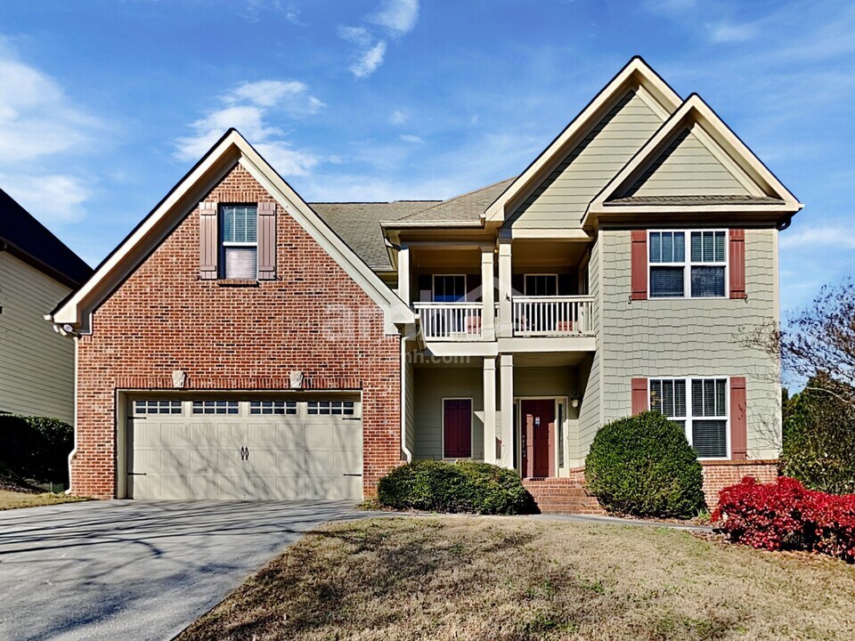 464 Strawberry Walk in Loganville, GA - Building Photo