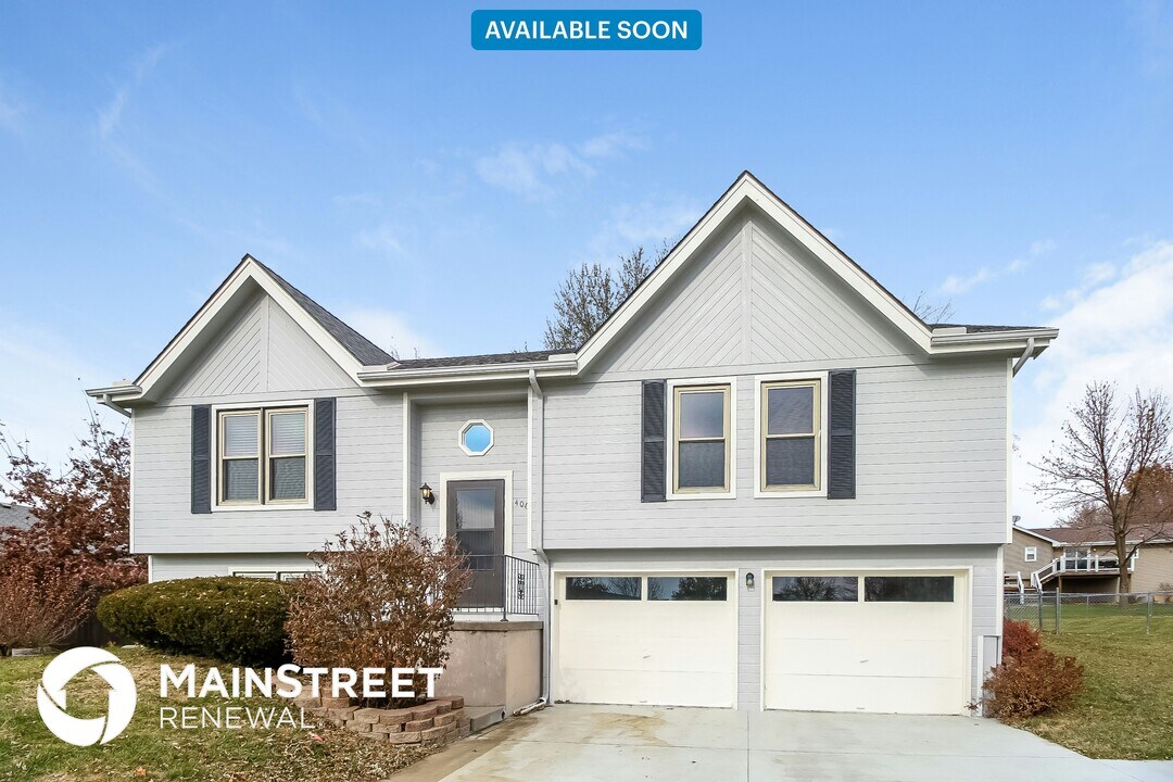 406 W 19th St in Kearney, MO - Building Photo