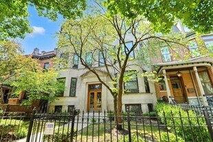 1417 W Belle Plaine Ave in Chicago, IL - Building Photo