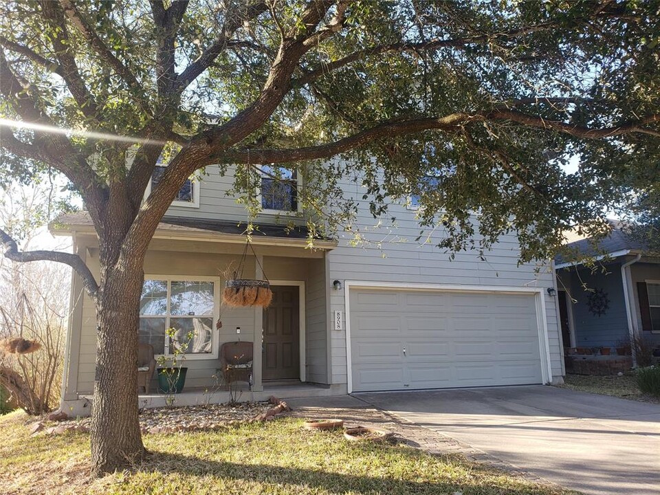 8908 Meridian Oak Ln in Austin, TX - Building Photo