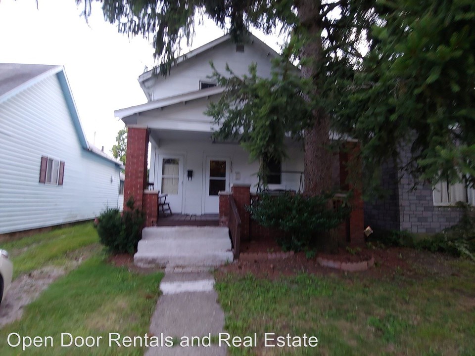 1208 Liberty St in Fort Wayne, IN - Foto de edificio