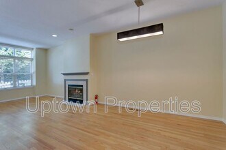 3706 SW Troy St in Portland, OR - Building Photo - Building Photo