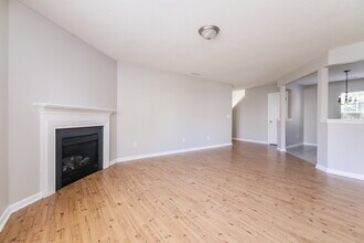 77 Buckleigh Dr in Clayton, NC - Building Photo - Building Photo