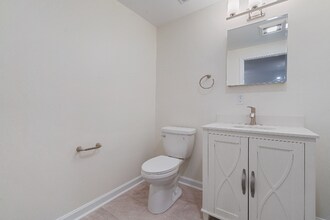 202 High St in Chestertown, MD - Building Photo - Building Photo