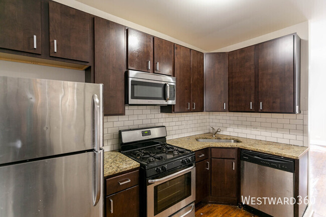 property at 1662.5 W Farwell Ave