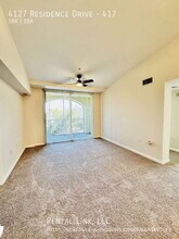 4127 Residence Drive in Ft. Myers, FL - Foto de edificio - Building Photo