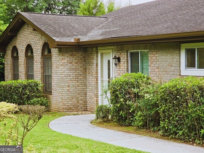 2821 Meadowlark Trail NW in Duluth, GA - Building Photo - Building Photo