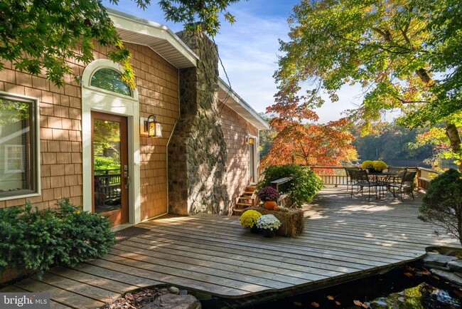 property at 8255 Sunderman Pl