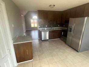 326 Willow Oak Dr in Harvest, AL - Foto de edificio - Building Photo