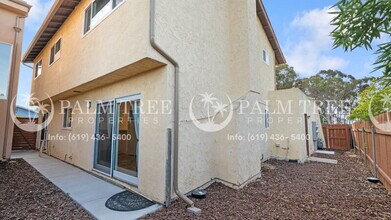 3582 Governor Dr in San Diego, CA - Building Photo - Building Photo