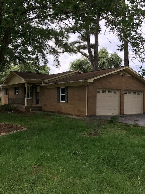 4108 Genny Lynn Dr in Knoxville, TN - Foto de edificio
