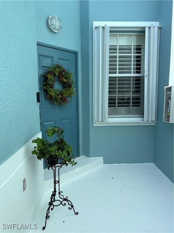 1262 Sweetwater Ln in Naples, FL - Foto de edificio - Building Photo