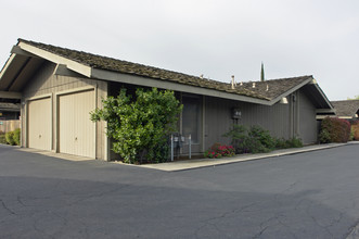 Maroa Village in Fresno, CA - Building Photo - Building Photo