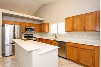 5240 Coleman St in North Las Vegas, NV - Building Photo - Building Photo