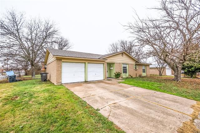 6328 Wheaton Dr in Fort Worth, TX - Building Photo