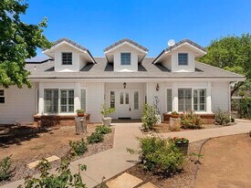 2090 Quail Meadow Rd in Ramona, CA - Building Photo