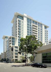 Acqua Vista Condominiums in San Diego, CA - Foto de edificio - Building Photo