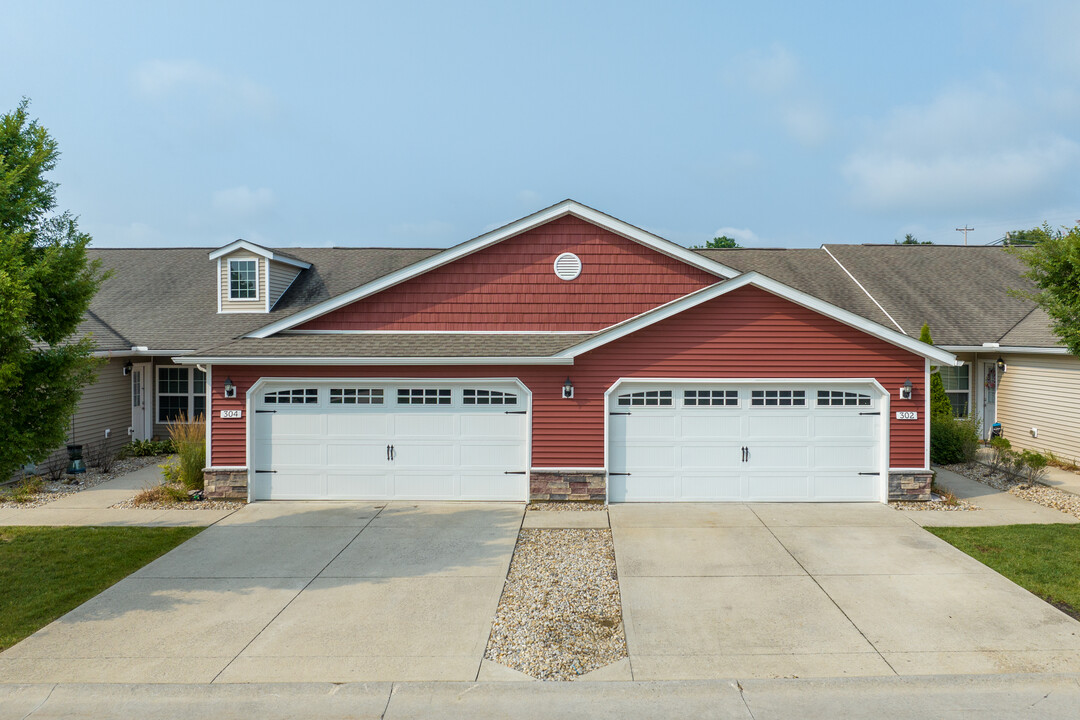 Redwood Pataskala in Pataskala, OH - Building Photo