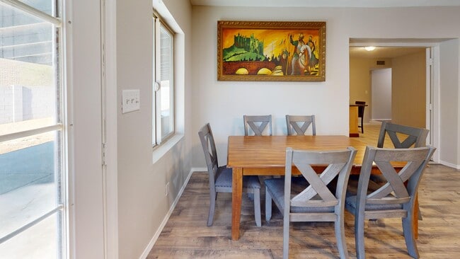 2080 E Greenway Dr in Tempe, AZ - Building Photo - Building Photo