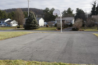 Royal Hill Apartments Phase I in Front Royal, VA - Foto de edificio - Building Photo