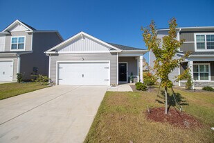 410 Middlebury Ln in Hopkins, SC - Building Photo