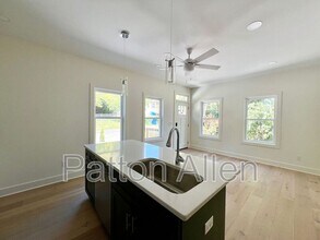 10 Deaver Park Cir in Asheville, NC - Building Photo - Building Photo