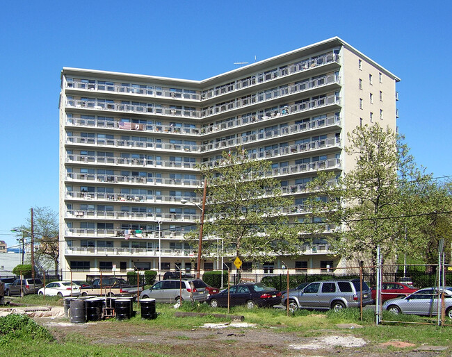 Fox Hill Gardens in Hoboken, NJ - Foto de edificio - Building Photo