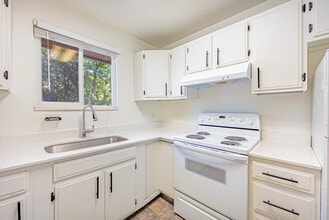 489 S 450 E, Unit 489 S 450 E Provo UT in Provo, UT - Foto de edificio - Building Photo