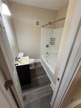 198 Court St in Binghamton, NY - Foto de edificio - Building Photo