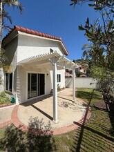 6406 E Raven Ct in Orange, CA - Foto de edificio - Building Photo