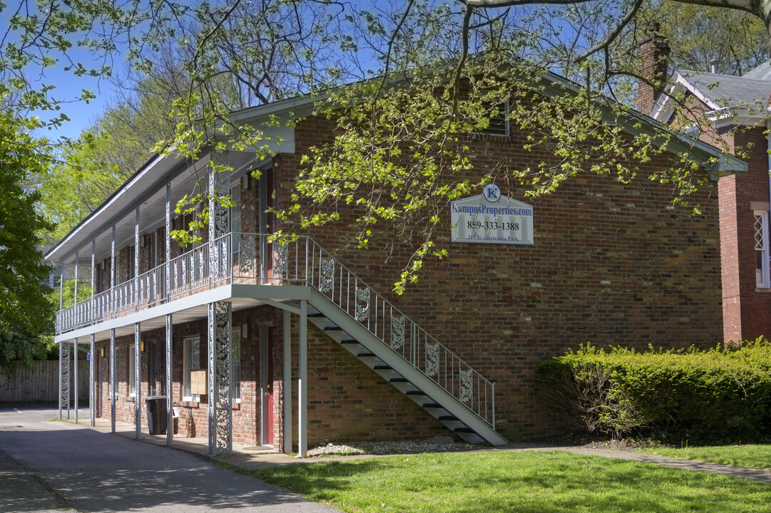 Kampus Terraces in Lexington, KY - Building Photo