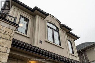 19 Stennett Dr in Georgina, ON - Building Photo - Building Photo