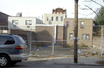 604 Grand St in Hoboken, NJ - Building Photo - Building Photo