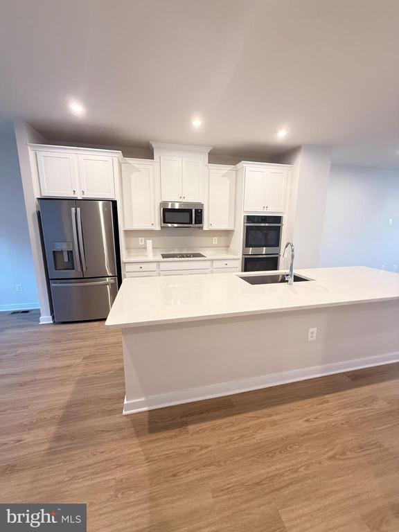 2108 Acadia Rd in Herndon, VA - Building Photo - Building Photo