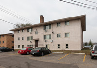 Penn Apartments in Richfield, MN - Foto de edificio - Building Photo