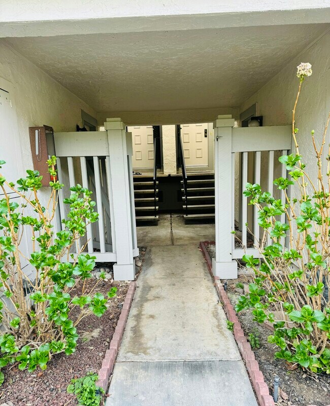 20304 Northglen Square in Cupertino, CA - Building Photo - Building Photo