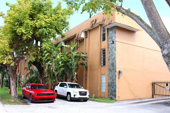 1280 W 54th St in Hialeah, FL - Building Photo - Building Photo