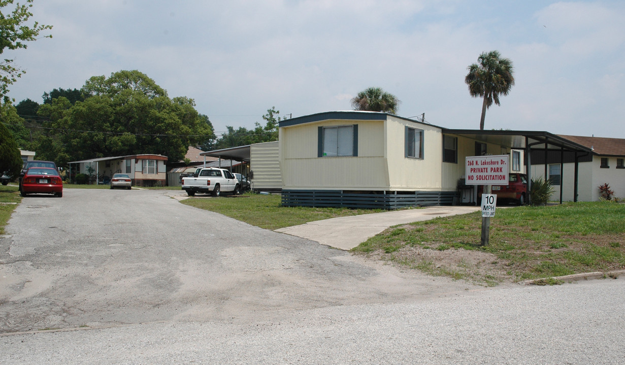 268 N Lakeshore Dr in Ocoee, FL - Building Photo