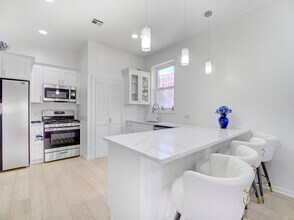 72 James St, Unit 1 in Newark, NJ - Building Photo - Building Photo