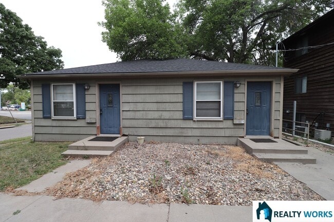 property at 1400-1402 S 28th St