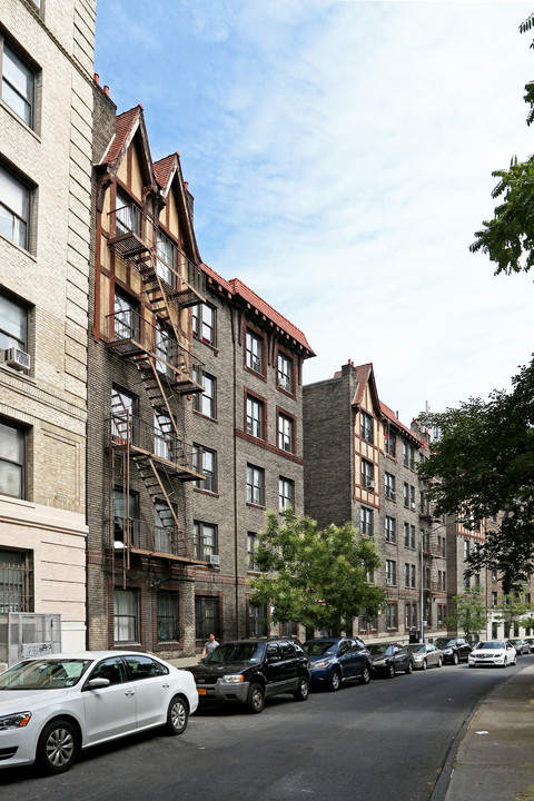 Hilltop Manhattan in New York, NY - Building Photo