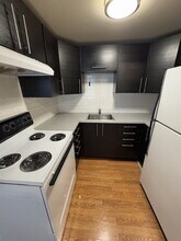 3011 SE Belmont St in Portland, OR - Building Photo - Building Photo